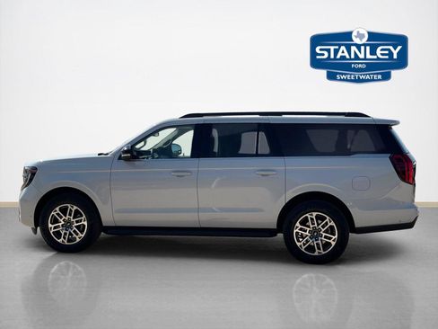 Used 2025 Ford Expedition Max Active RWD image 4