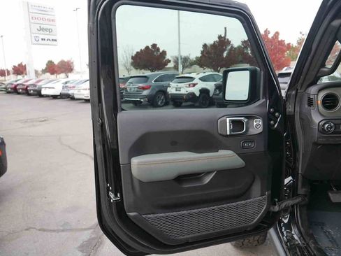 New 2026 Jeep Gladiator Mojave AWD/4WD image 29