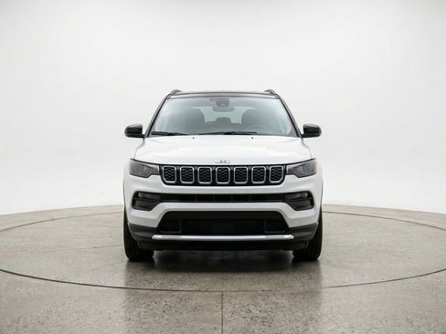 Used 2025 Jeep Compass Limited image 2