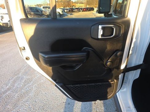 Used 2021 Jeep Wrangler Unlimited Willys image 15