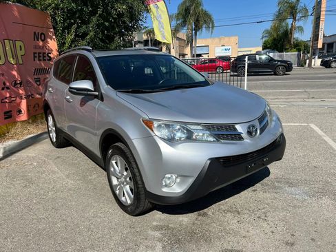 Used 2014 Toyota RAV4 Limited FWD image 2