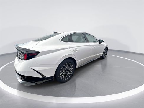 New 2025 Hyundai Sonata SEL image 9