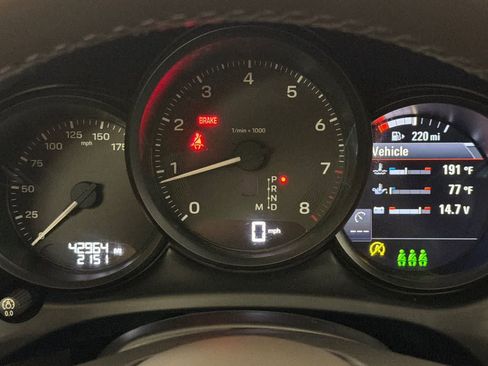 Used 2022 Porsche Macan AWD/4WD image 25