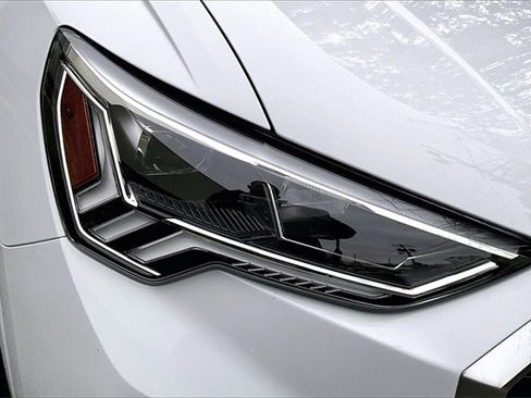 Used 2024 Audi Q3 2.0T Premium Plus image 30