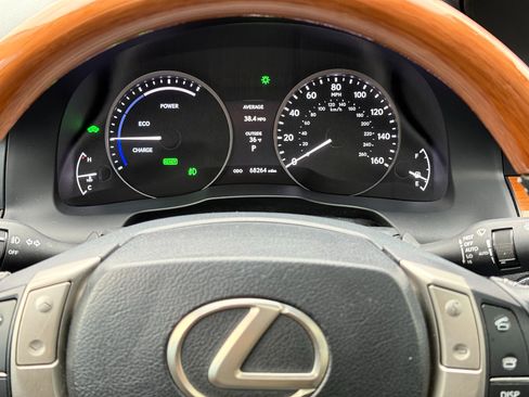 Used 2013 Lexus ES 300h image 11
