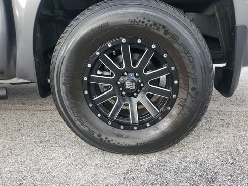 Certified 2024 Nissan Frontier SV w/ Technology Package image 9