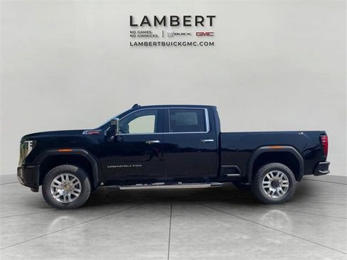 New 2026 GMC Sierra 2500 Denali w/ Denali Reserve Package image 2