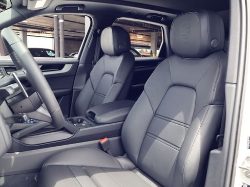 New 2026 Porsche Cayenne E-Hybrid AWD/4WD image 5