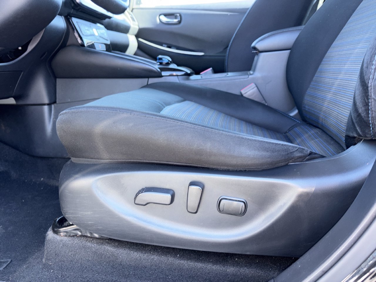 Certified 2023 Nissan Leaf SV Plus FWD image 23