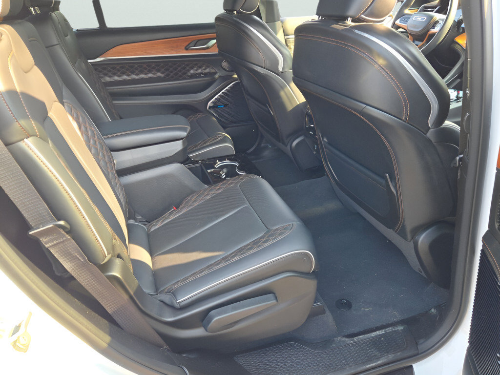 Certified 2023 Jeep Grand Cherokee L Summit AWD/4WD image 13