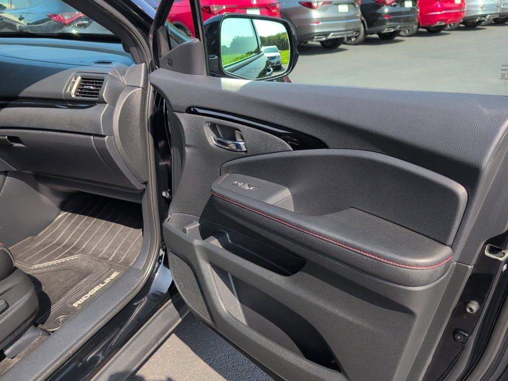 Used 2025 Honda Ridgeline Black Edition image 47
