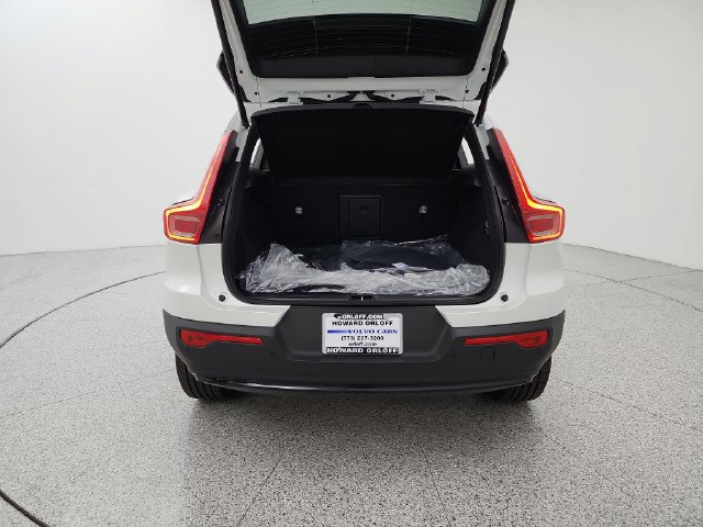 New 2026 Volvo XC40 B5 Plus w/ Protection Package Premier AWD/4WD image 27