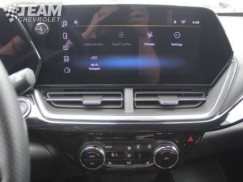 Used 2025 Chevrolet Trax RS w/ Driver Confidence Package FWD image 15