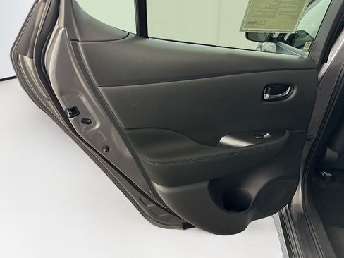 Used 2024 Nissan Leaf S FWD image 26
