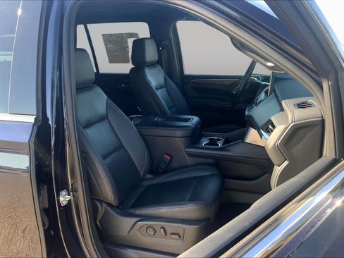 Used 2023 Chevrolet Tahoe LT w/ Luxury Package AWD/4WD image 9