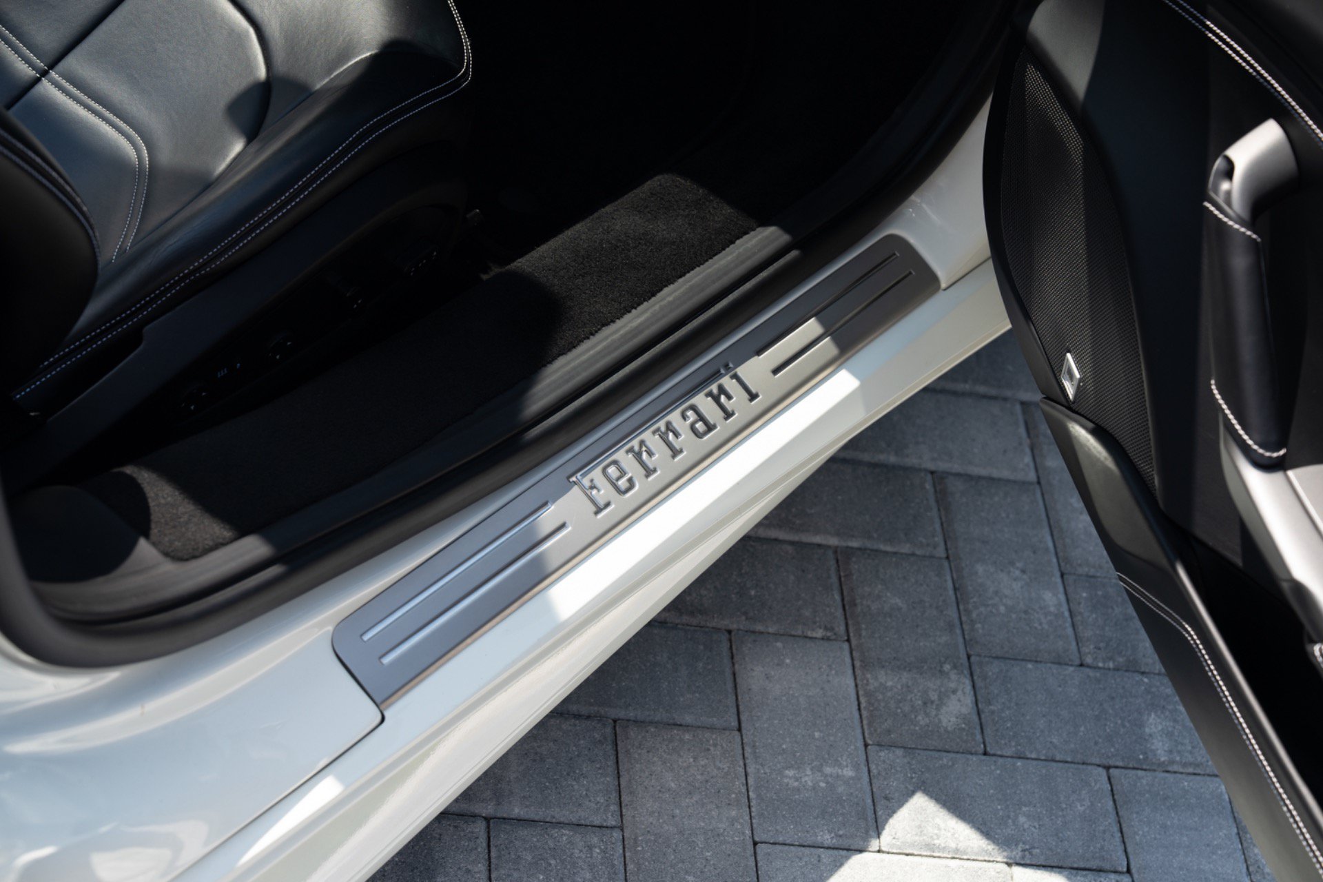 Used 2019 Ferrari 488 Spider RWD image 46
