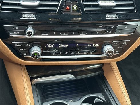 Used 2018 BMW 530i image 32