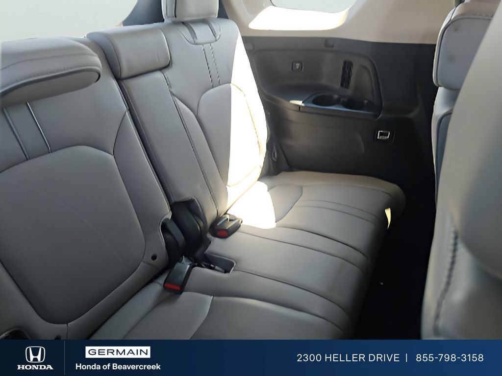 Used 2025 Honda Pilot Elite image 9