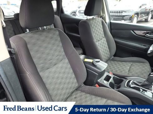 Used 2017 Nissan Rogue Sport SV w/ SV All-Weather Package image 13