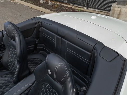 Used 2016 Ferrari California T RWD image 81