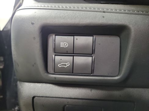 Used 2020 Toyota Highlander XLE image 23