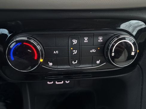 Used 2023 Buick Encore GX Preferred w/ Cold Weather Comfort Package image 23