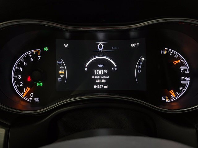 Used 2020 Jeep Grand Cherokee Altitude AWD/4WD image 18