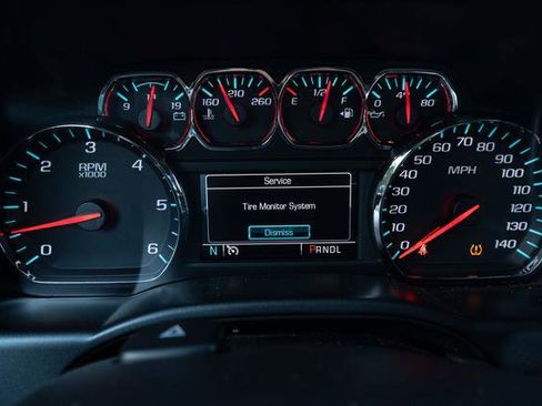 Used 2018 Chevrolet Silverado 1500 LT w/ All Star Edition image 19