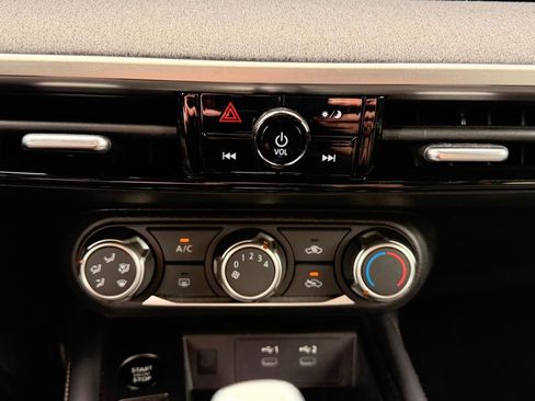 Used 2025 Nissan Kicks SV w/ Charging Package AWD/4WD image 19
