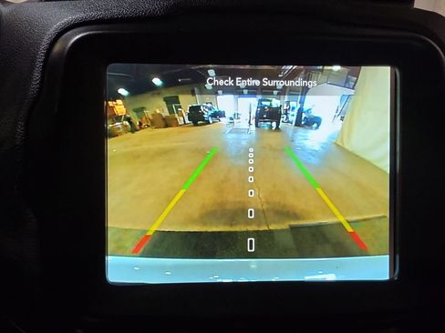Used 2023 Jeep Renegade Latitude AWD/4WD image 23