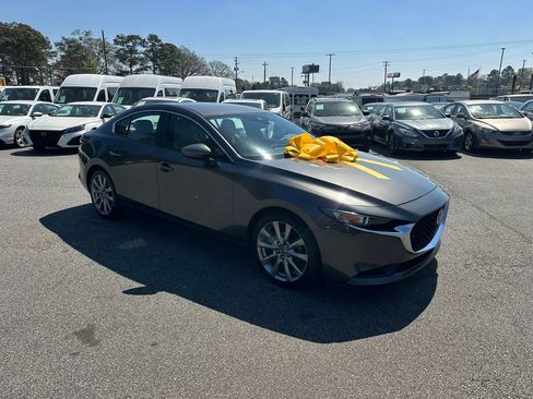 Used 2019 MAZDA MAZDA3 Sedan w/ Select Package image 12