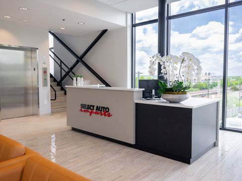 Used 2022 BMW X5 xDrive40i w/ Parking Assistance Package image 14