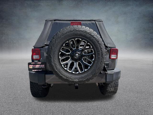 Used 2018 Jeep Wrangler Unlimited Sahara AWD/4WD image 6