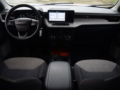 Used 2024 Ford Maverick XLT FWD image 8
