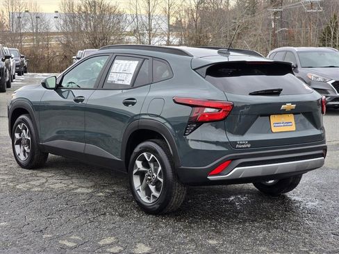 New 2026 Chevrolet Trax LT w/ Driver Confidence Package image 19