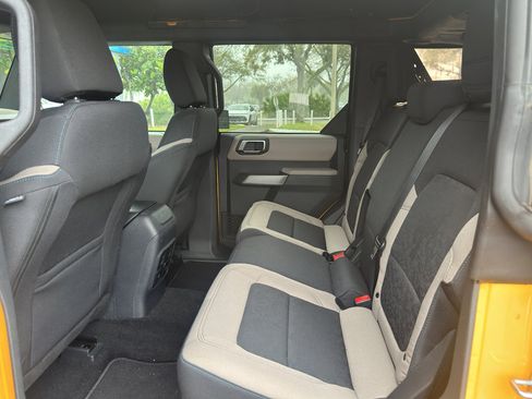 Used 2022 Ford Bronco Wildtrak image 11