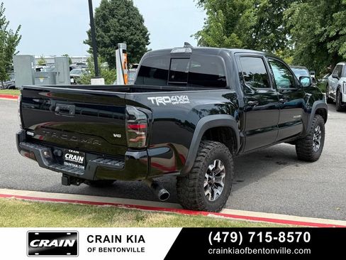 Used 2019 Toyota Tacoma TRD Off-Road w/ Technology Package AWD/4WD image 7