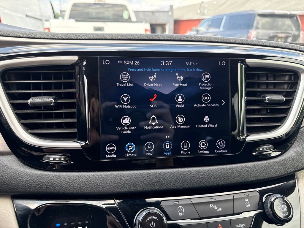 Used 2020 Chrysler Pacifica Touring-L Plus FWD image 37