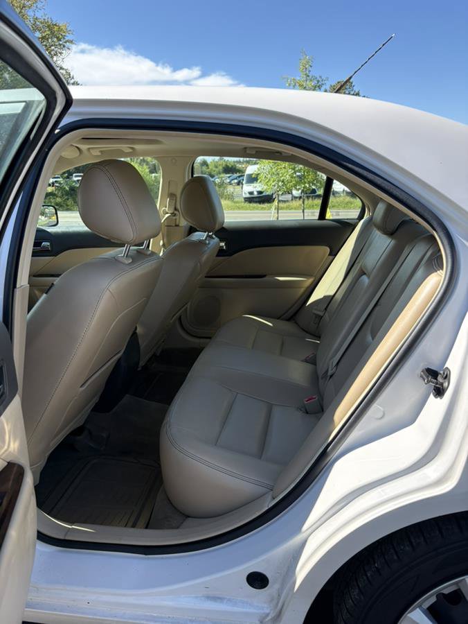 Used 2012 Ford Fusion SEL FWD image 11