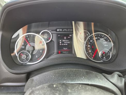 Used 2025 RAM 2500 Big Horn AWD/4WD image 4