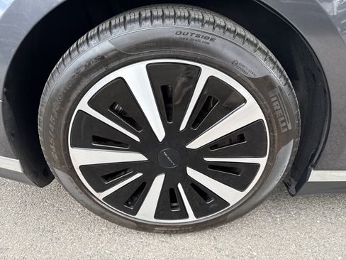 Used 2024 Lucid Air Touring AWD/4WD image 9