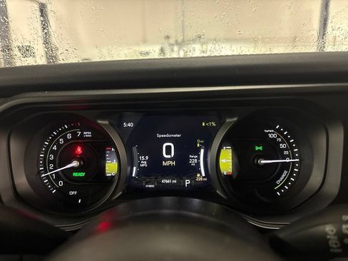 Used 2024 Jeep Wrangler Unlimited Rubicon 4xe AWD/4WD image 24