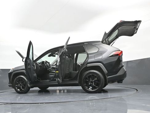 Certified 2022 Toyota RAV4 LE image 50