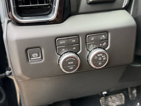 New 2026 GMC Sierra 1500 Denali Ultimate w/ LPO, Black Badging Package AWD/4WD image 14