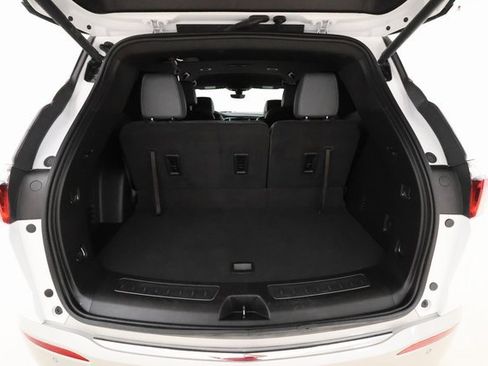 Used 2024 Buick Enclave Essence w/ Technology Package image 20