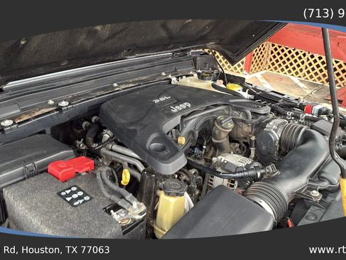 Used 2018 Jeep Wrangler Unlimited Sport S image 46