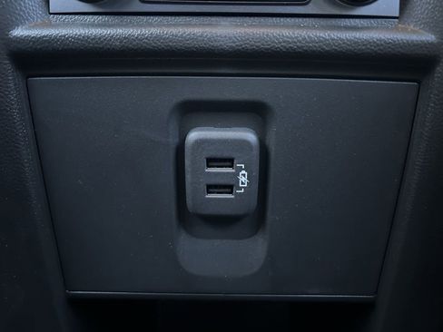 Used 2023 Chevrolet Traverse LS image 27