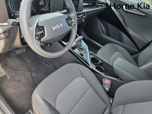 New 2026 Kia Niro LX FWD image 11