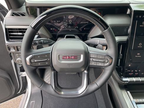 New 2026 GMC Yukon AT4 w/ AT4 Premium Plus Package AWD/4WD image 22