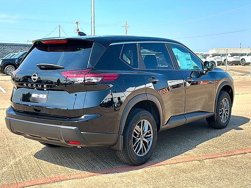 New 2026 Nissan Rogue S FWD image 7